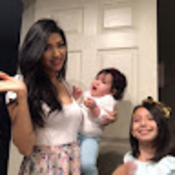 Meet your Posher, Tiffani - Picture 1 of 1